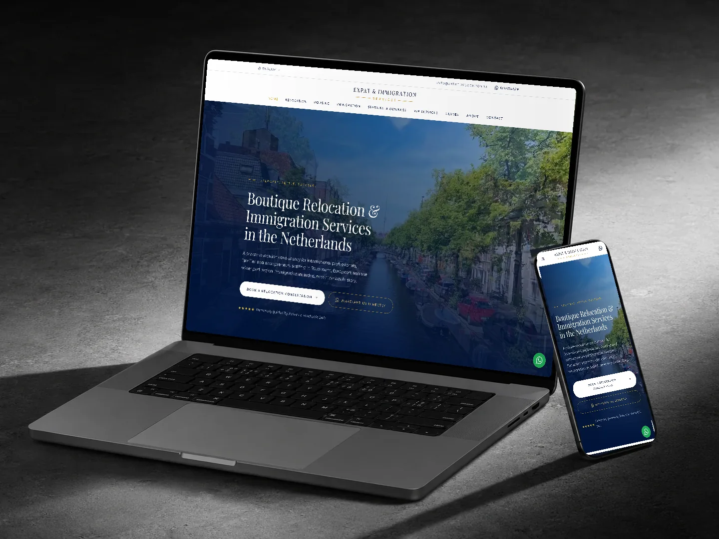 Website van Expat & Immigration Services op een laptop en telefoon